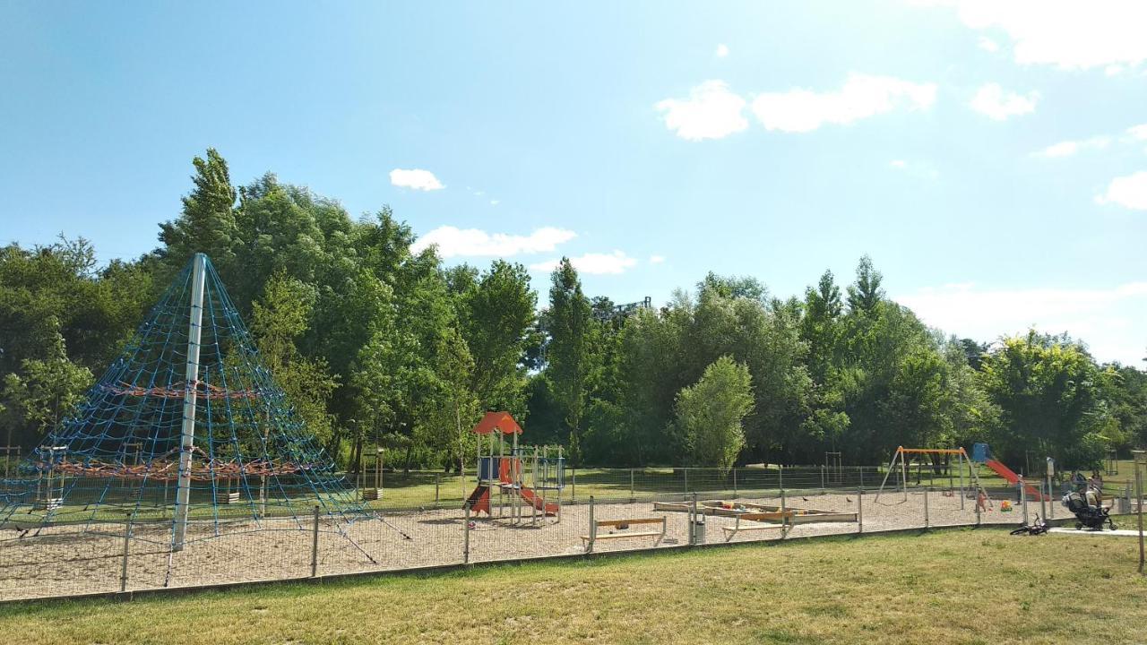 Studio Lux Gaj By Apartamenty Na Dni Wroclaw Bagian luar foto